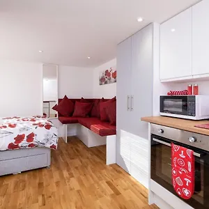 Apartment Host & - Wilson